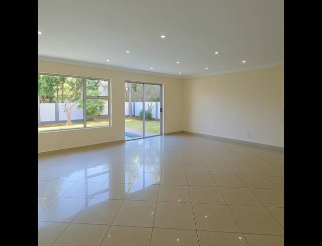 5 BEDROOM HOUSE FOR SALE IN MORELETAPARK